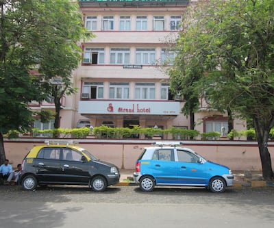 https://imgcld.yatra.com/ytimages/image/upload/t_hotel_yatra_city_desktop/v1436197021/Domestic Hotels/Hotels_Mumbai/Hotel Strand/Overview.jpg